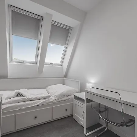 Flat In A Calm Neighborhood 4 شقة براغ