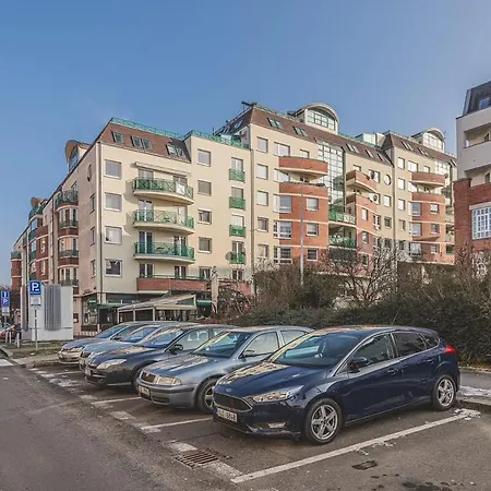 Flat In A Calm Neighborhood 4 Lejlighed
