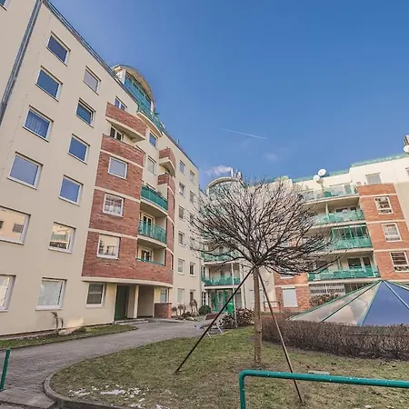 Flat In A Calm Neighborhood 4 Prag
