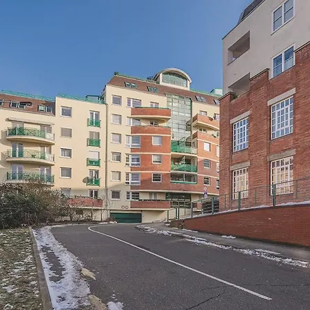 Flat In A Calm Neighborhood 4 *